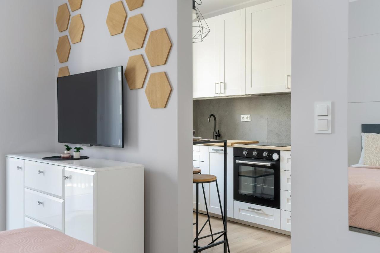 פוזנן Stylish & Comfy Garbary Apartments With Parking By Noclegi Renters מראה חיצוני תמונה