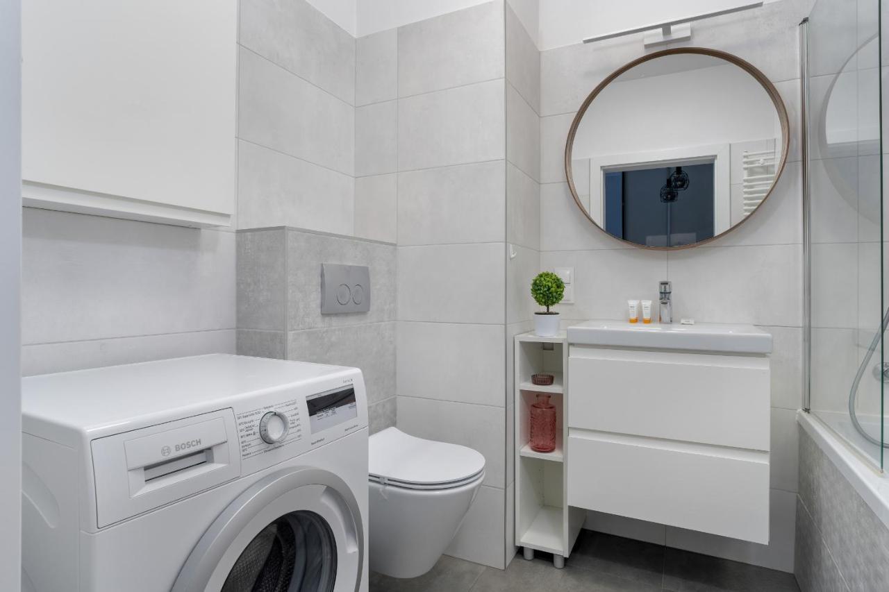 פוזנן Stylish & Comfy Garbary Apartments With Parking By Noclegi Renters מראה חיצוני תמונה